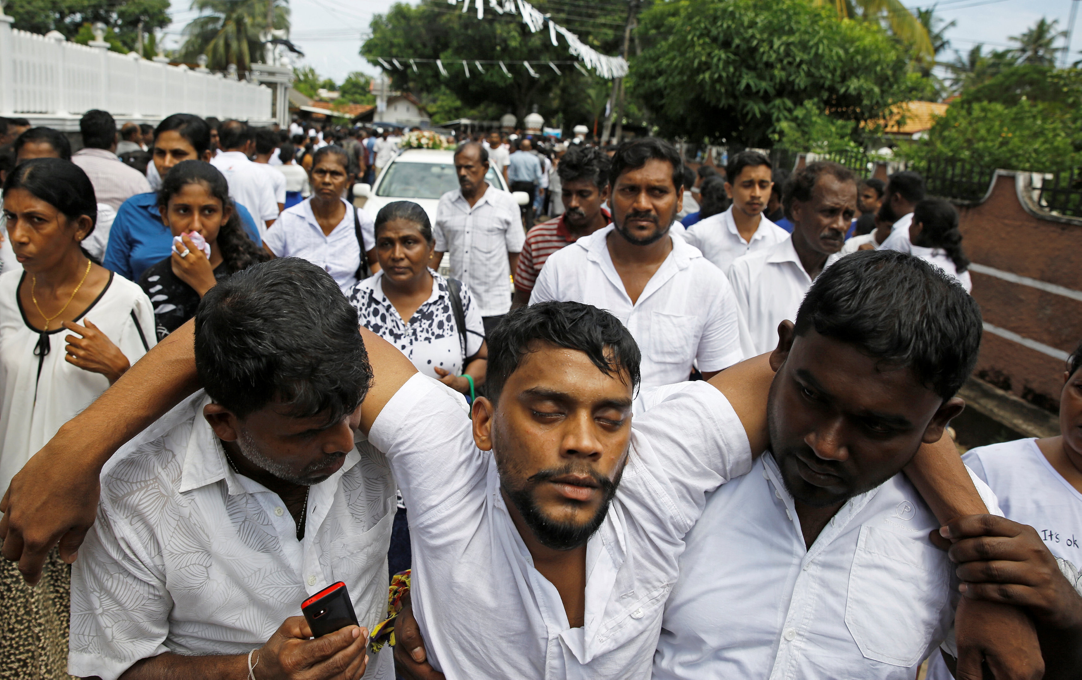 Теракт в шри ланке. Шри Ланка мусульмане. Тамилы Шри Ланка конфликт. Конфликт на Шри. Ланке 2009.