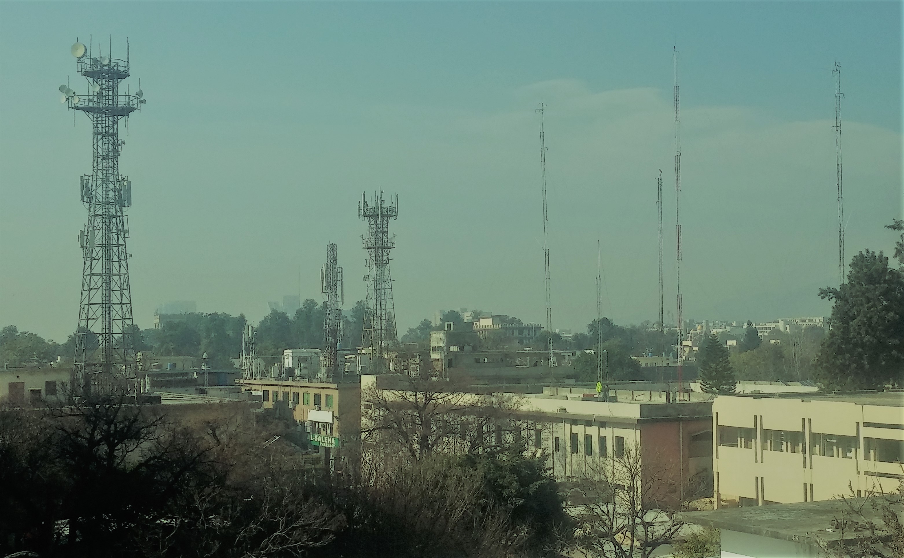 اسلام آباد میں موبائل ٹاورز