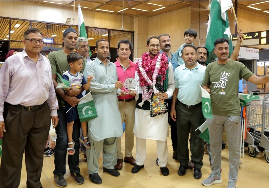 کراچی آمد پر استقبال