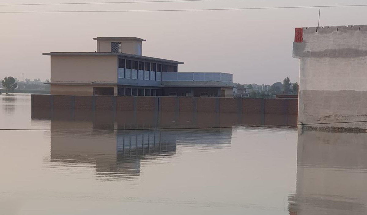 school_damagd_in_floods3.jpeg