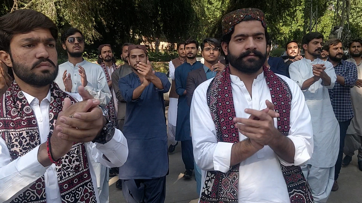 Ho Jamalo Song.jpg