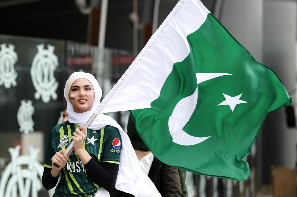 pakistani flag.jpg