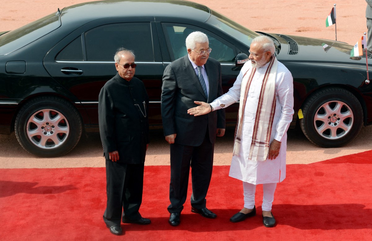 mahmoud abbas narendra modi.jpg