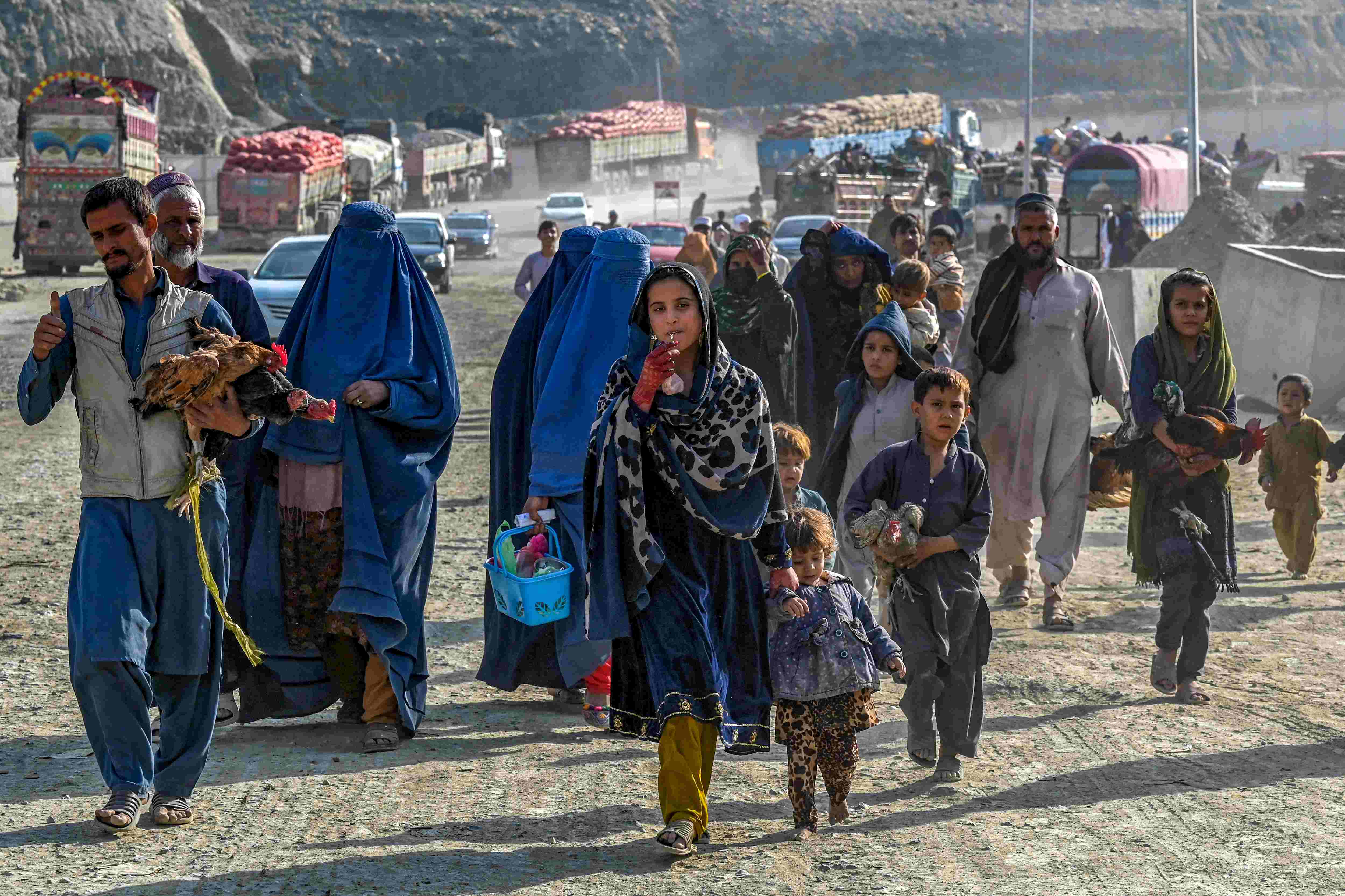Afghan refugees.jpg