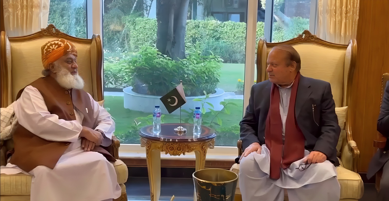 Nawaz Sharif Fazl-Ur- Rehman Meeting 