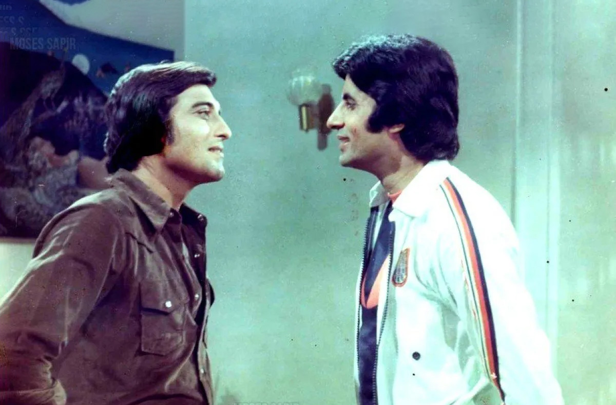 amitabh-bachchan-vinod-khanna.jpg