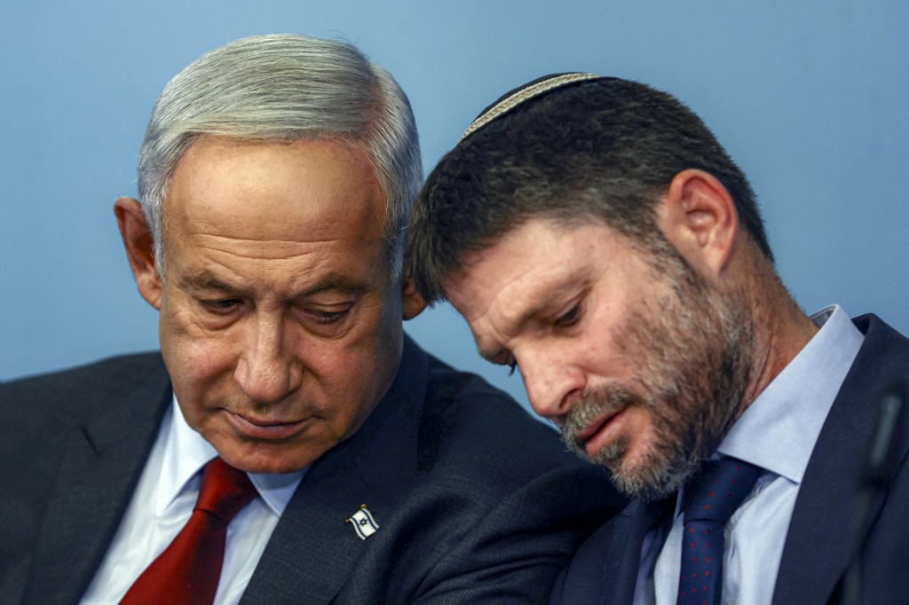 Bezalel Smotrich Benjamin Netanyahu AFP.jpg