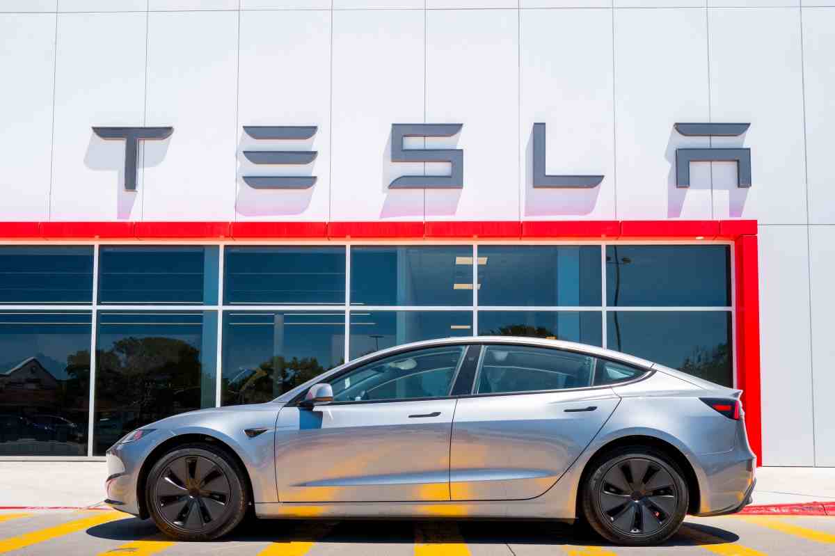 Tesla.jpg Tesla.jpg