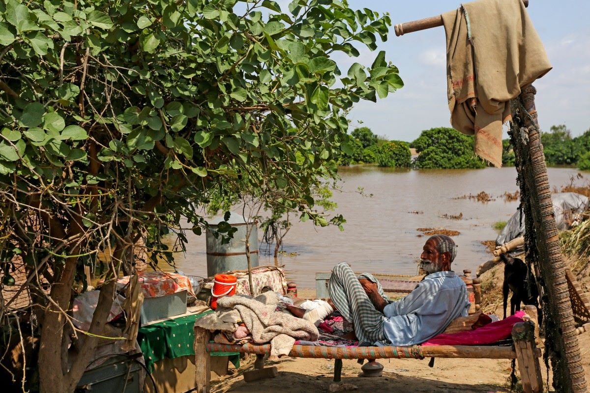 pakistan flood.jpg