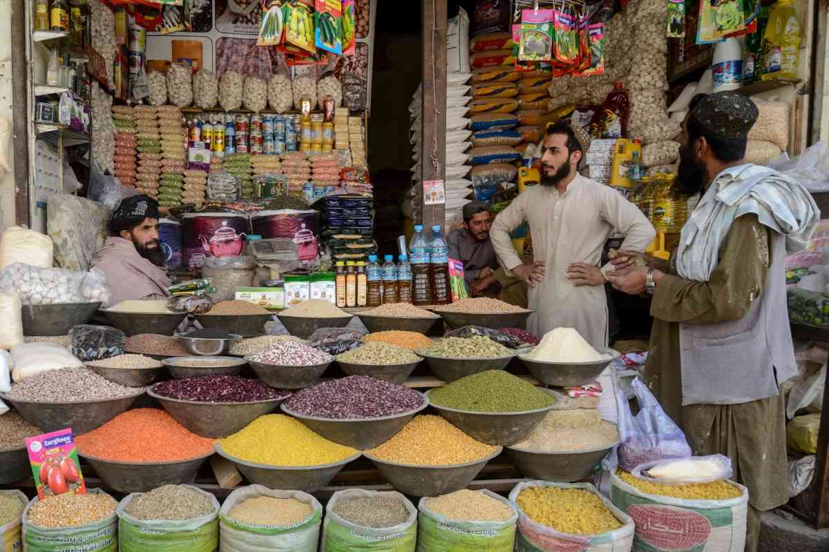 ایران جنگ: اگر تجارتی راستے متاثر تو افغان مارکیٹ مستحکم کیسے؟