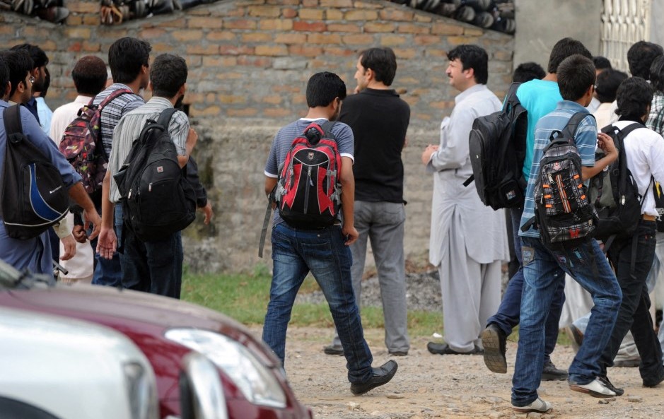 Pakistan students 2.jpg Pakistan students 2.jpg
