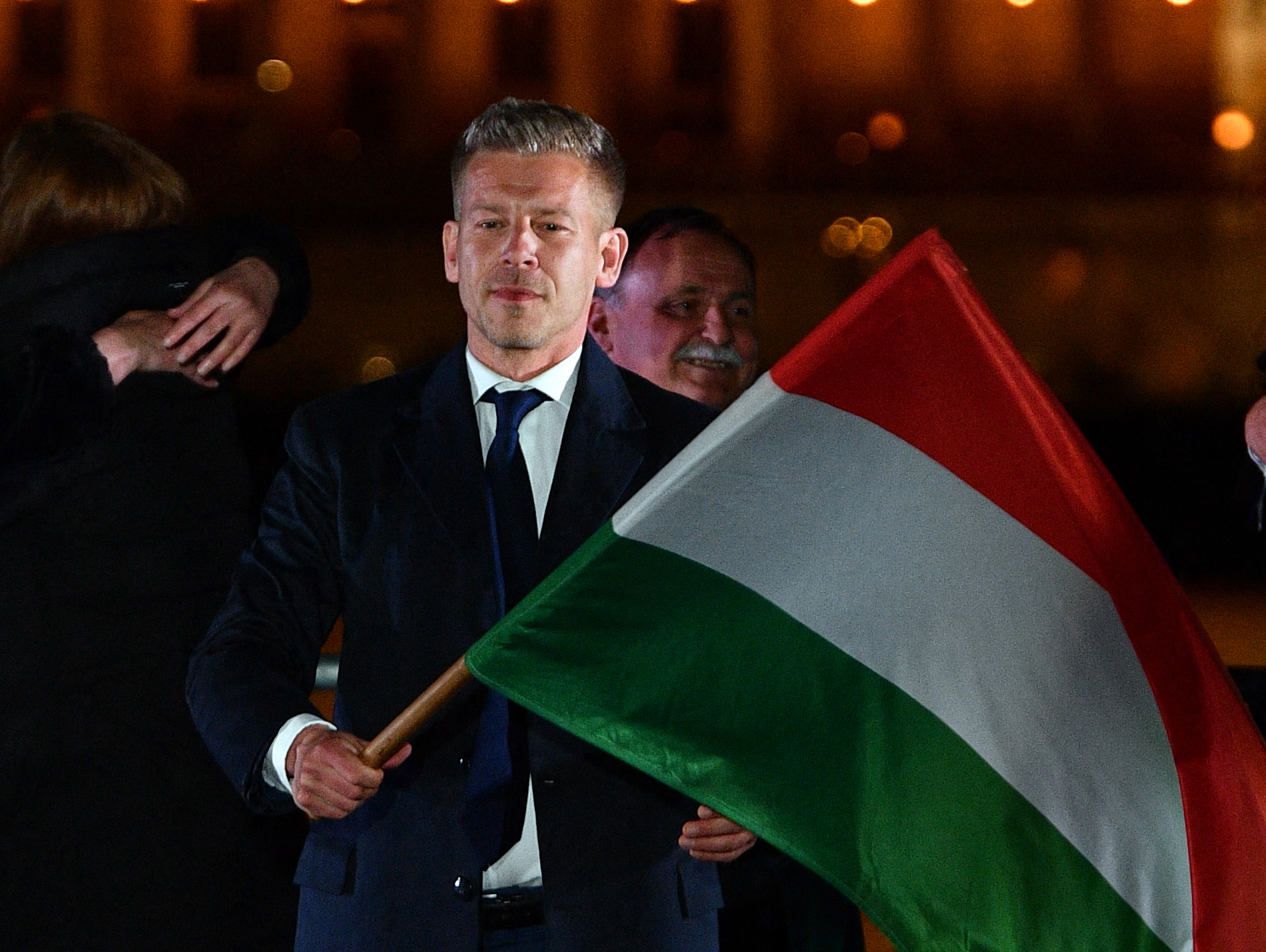 ہنگری کے الیکشن جیتنے والے پیٹر ماجیار کون ہیں؟