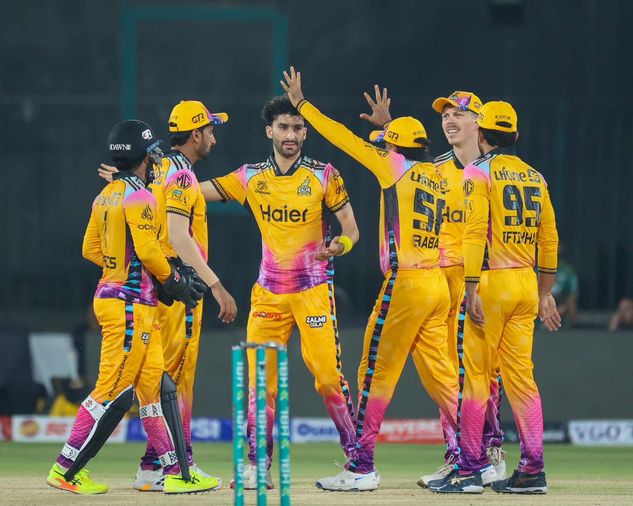 پشاور زلمی کے بیٹرز اور بولرز کا پی ایس ایل پر راج