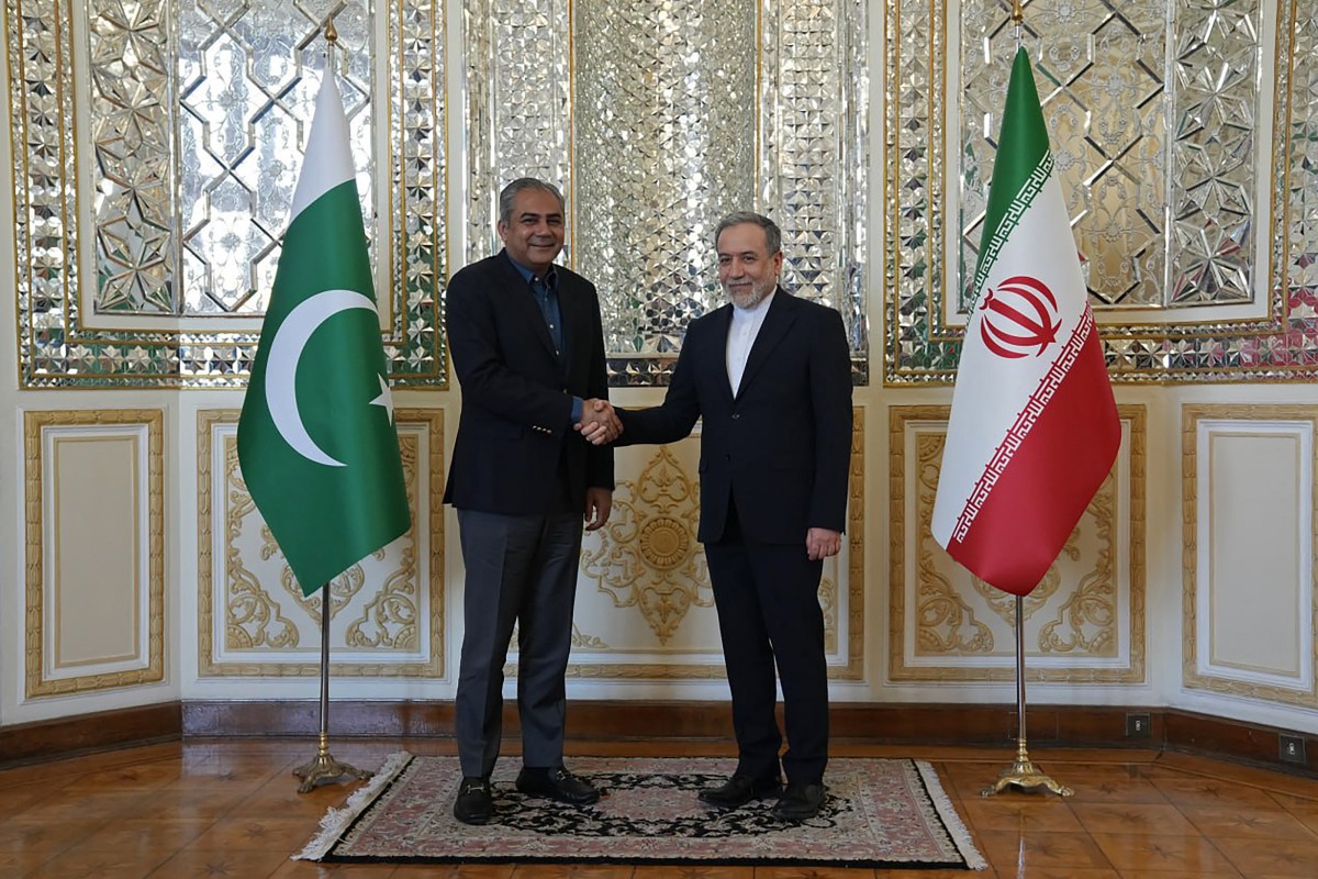 پاکستانی ثالثوں کے ذریعے امریکہ سے پیغامات اور رابطوں کا تبا