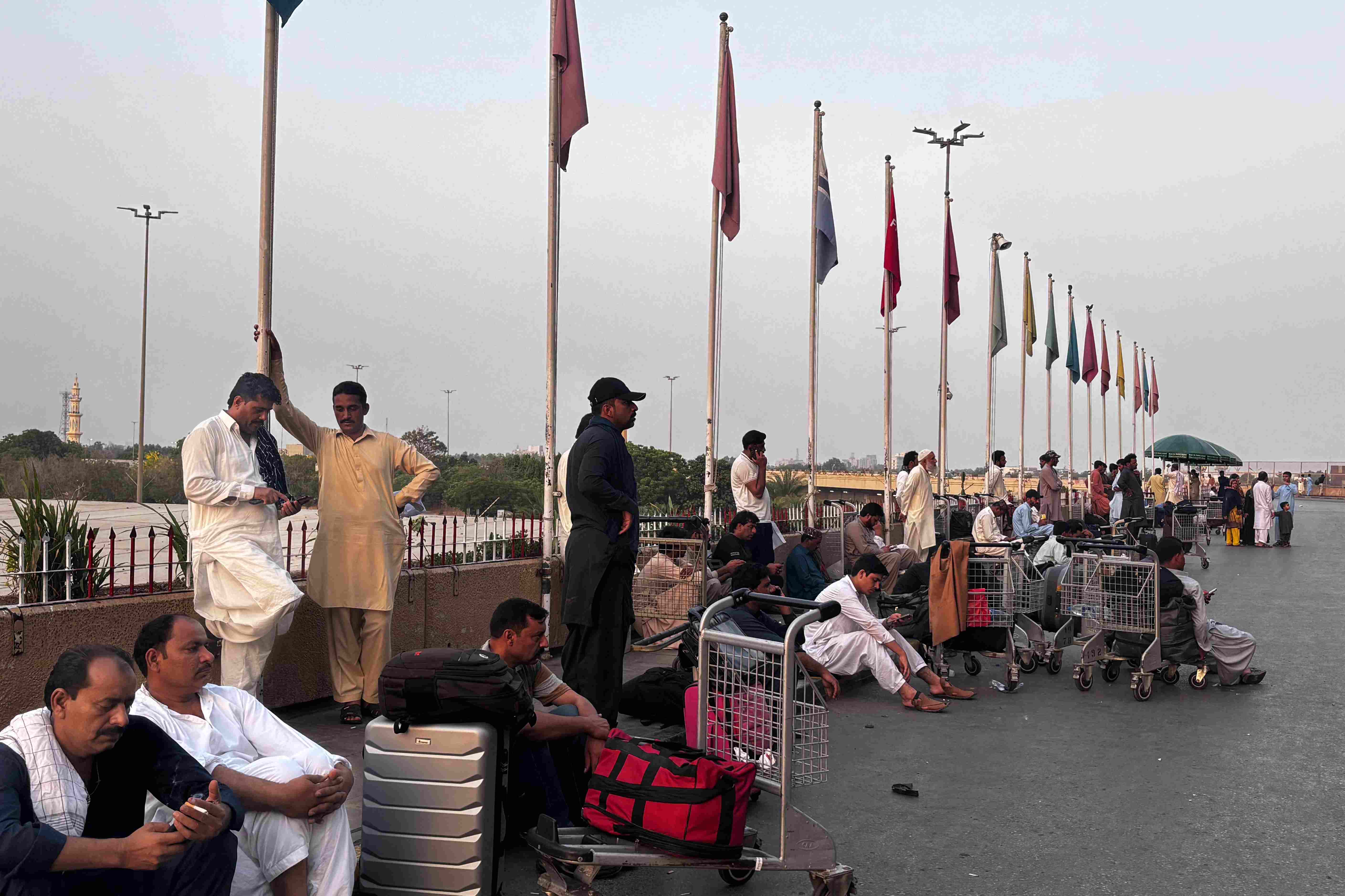 پچھلے سال 10 ہزار پاکستانیوں نے سٹڈی ویزوں کا غلط 