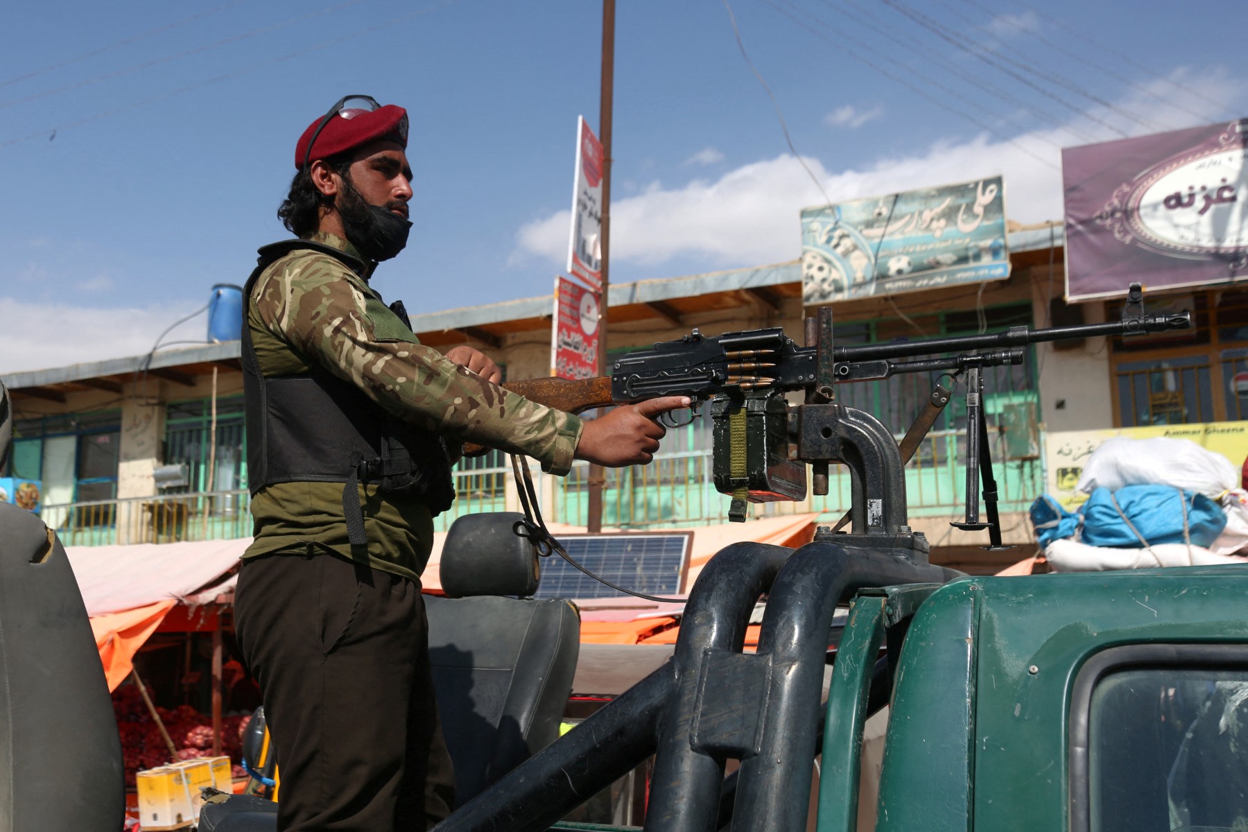 پاکستان نے ایک بار پھر فضائی حملے کیے، افغان طالبا