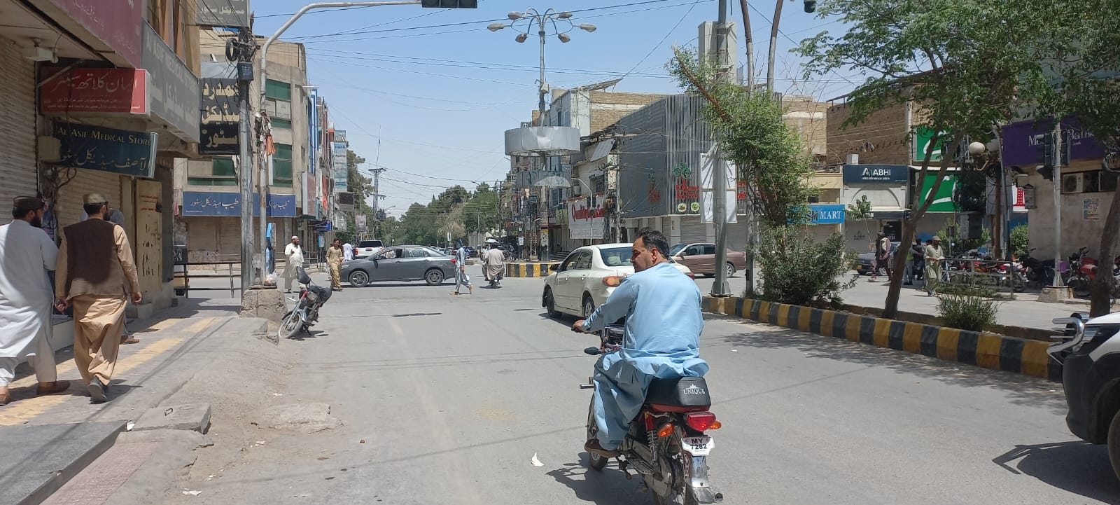 بلوچستان: بدامنی کے خلاف تاجروں، وکلا اور ملازمین کی پہیہ جام ہڑتال