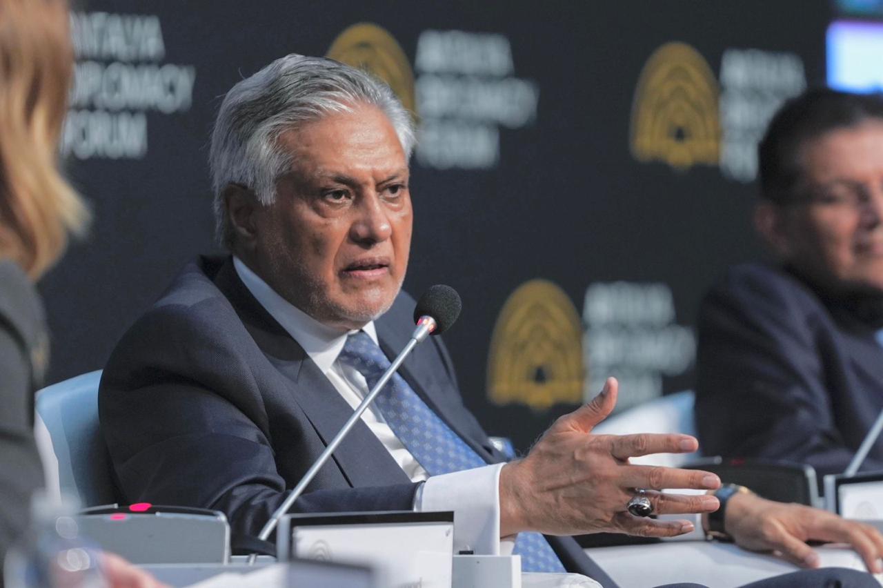 Ishaq Dar Ishaq Dar