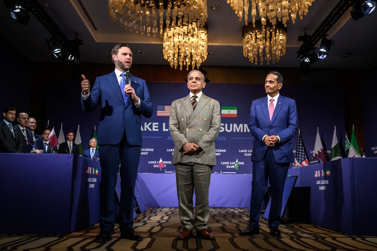 امریکہ۔ایران جھڑپیں بند، منگل کو قطر میں مذاکرات ہوں گے: امریکی عہدے دار