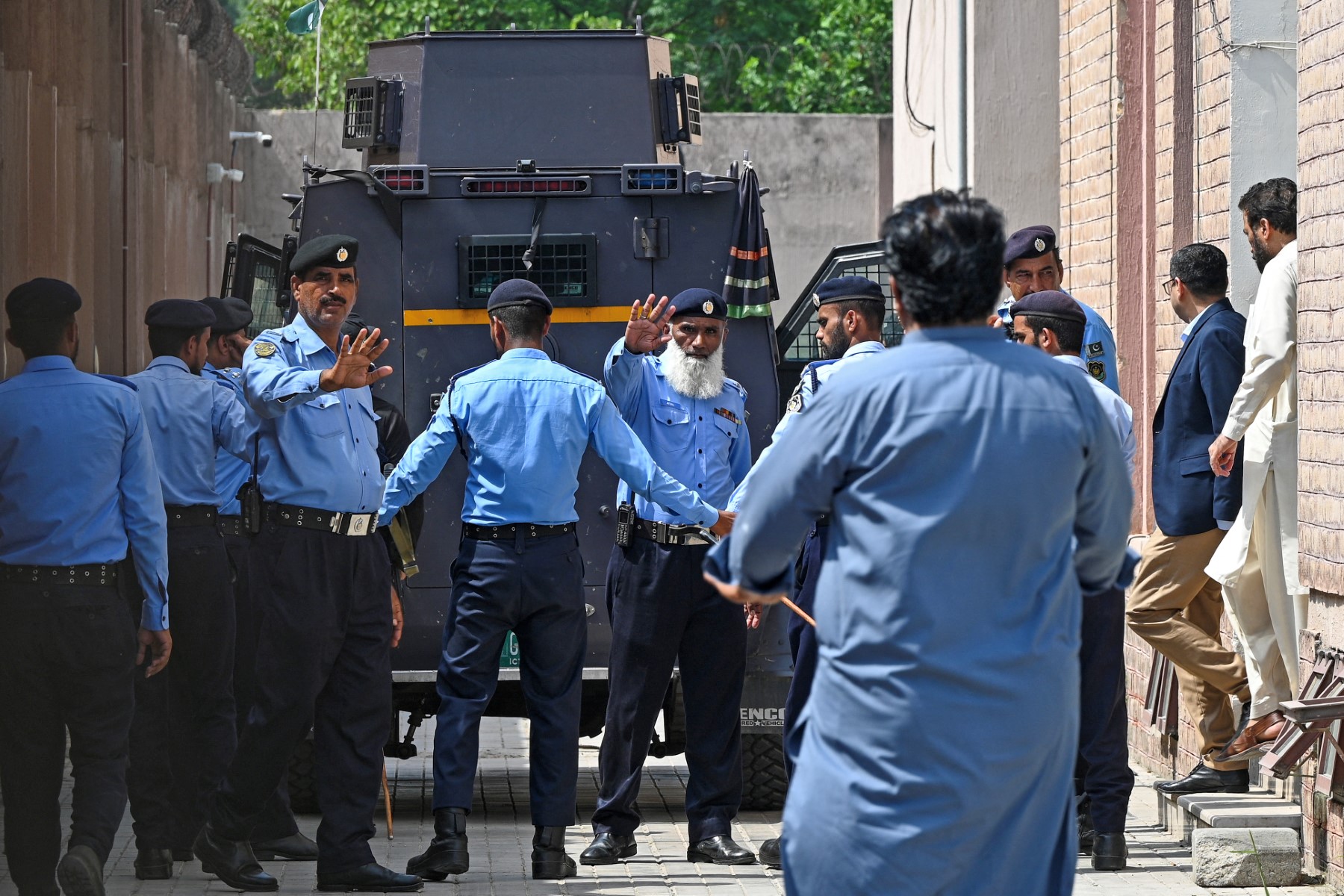 اسلام آباد: عدالت نے پلیسنٹا سمگلنگ کیس میں ملزمان کو جیل بھیج دیا