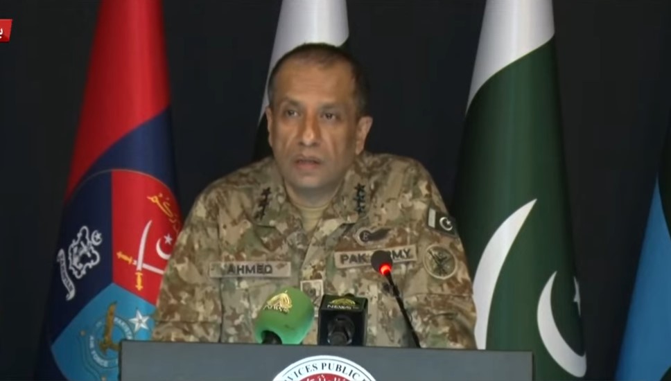 بلوچستان میں سکیورٹی اہلکاروں سمیت 42 افراد جان سے گئے، 54 ’دہشت گرد‘ مارے گئے: ترجمان فوج