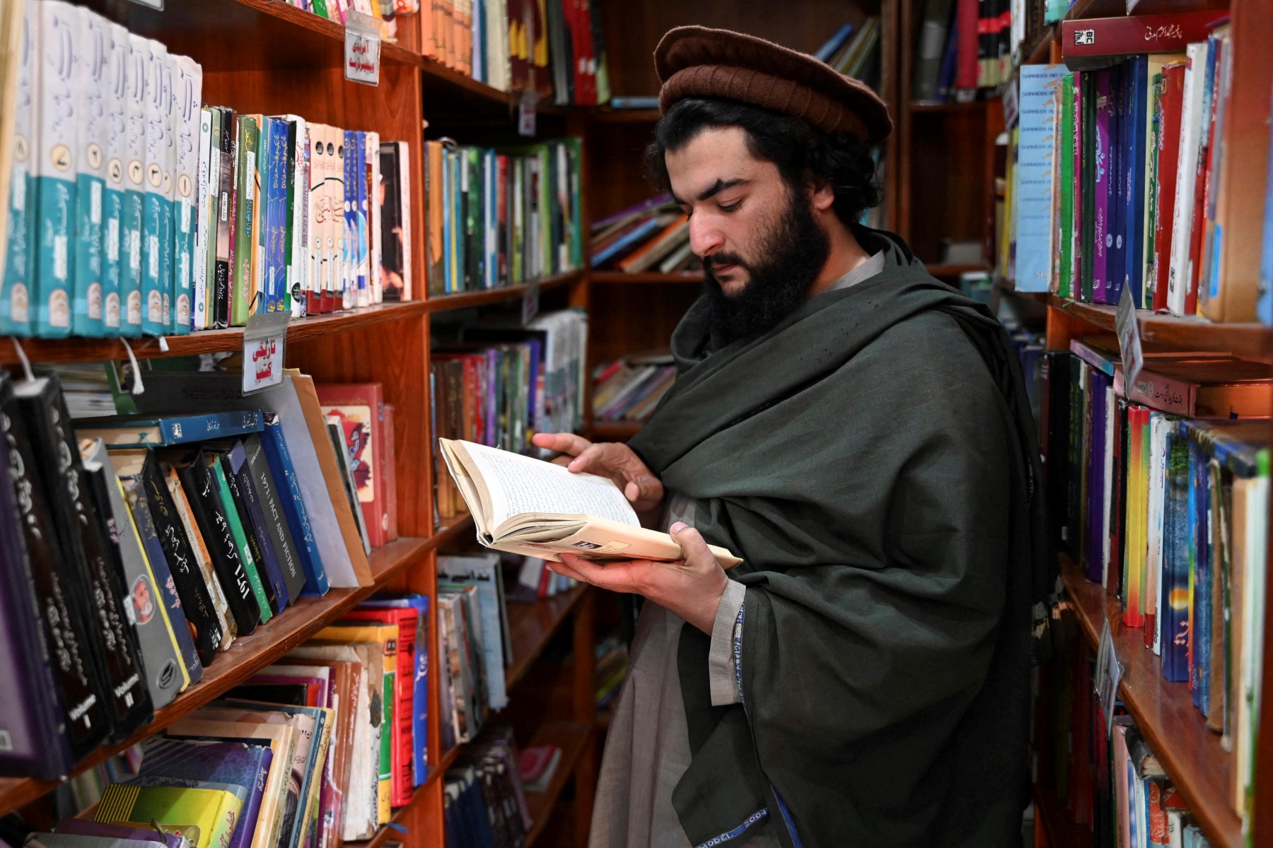 اردو پڑھنے والے اب کتنے باقی ہیں اور وہ ہیں کون؟