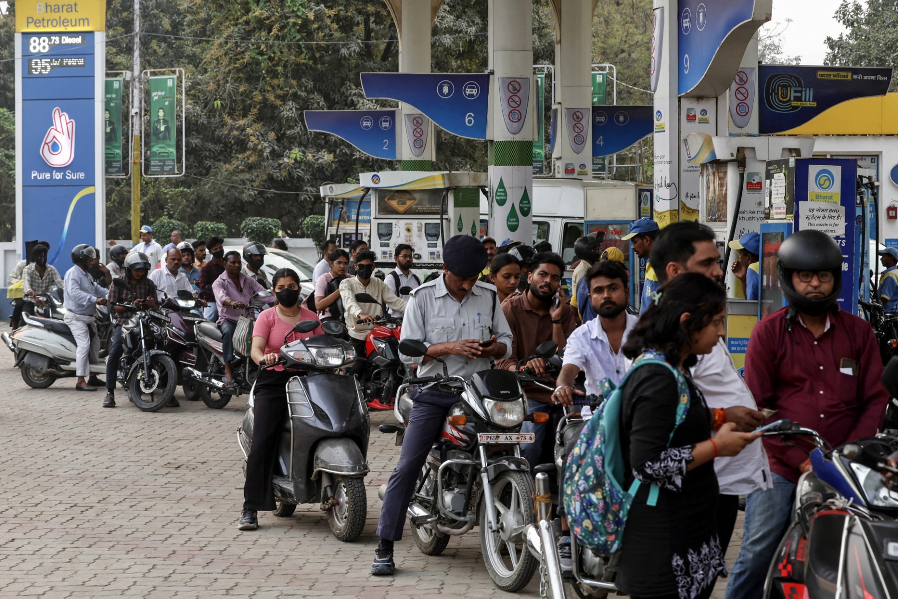 انڈیا: 100 فیصد پیٹرول کا مطالبہ کرنے والی ای 20 جنتا پارٹی کیا ہے؟