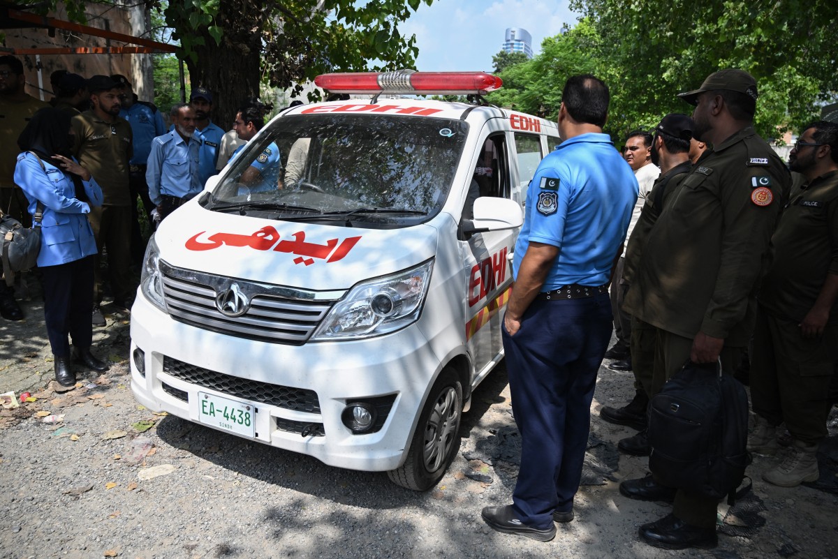 پمز آتشزدگی: مرنے والے 14 بچوں میں سے ایک لاوارث بچے کی تدفین کر دی گئی