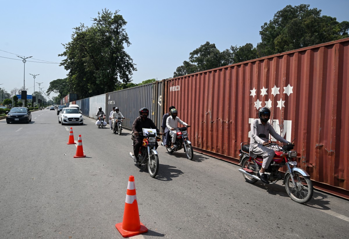 تمام راستے کھلے ہیں، بندش کا فیصلہ صورت حال کے مطابق کیا جائے گا: اسلام آباد پولیس