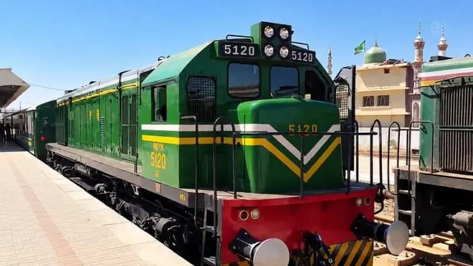 کوئٹہ میں جناح پیپلز ٹرین سروس کا آغاز، 50 روپے میں سفری سہولت
