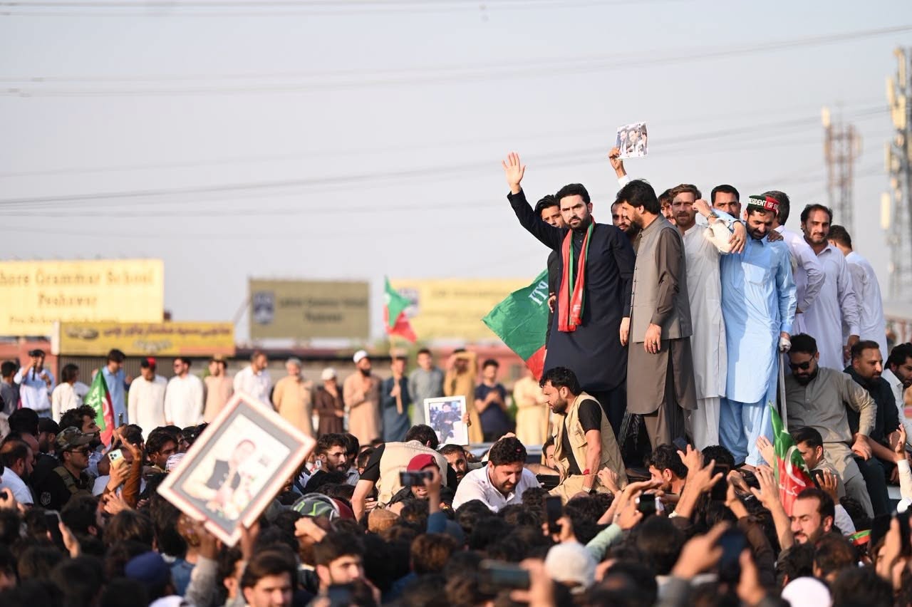 حکومت سے مذاکرات میں ’ڈیڈلاک‘: پی ٹی آئی لانگ مارچ کا پہلا مرحلہ آج شروع ہوگا