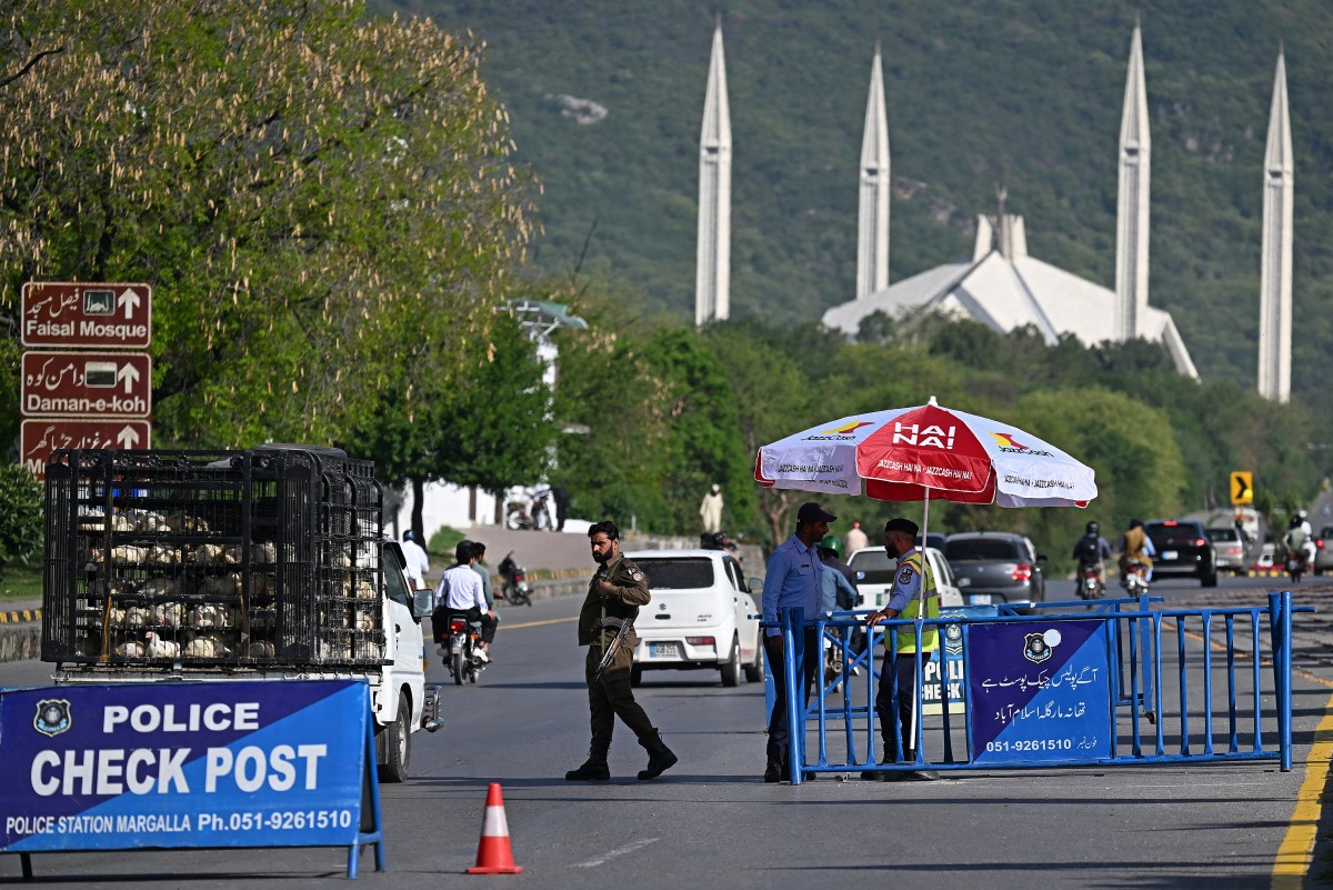 نواب آف بہاولپور کے گھر چوری میں ملوث چھ ملزمان گرفتار، 80 فیصد اشیا برآمد: پولیس