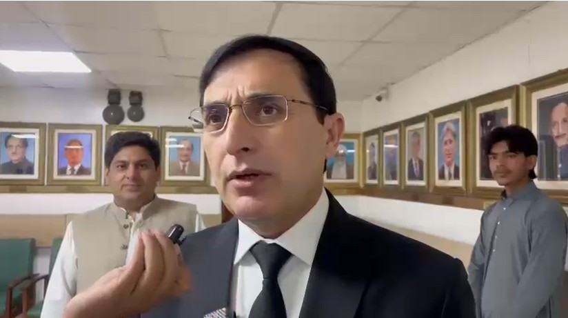 فریقین کو مذاکرات کی میز سے اٹھنا نہیں چاہیے تھا: بیرسٹر گوہر
