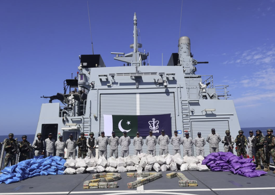 96 ملین ڈالر مالیت کی منشیات برآمد، پاکستان نیوی کا بحیرہ عرب میں آپریشن