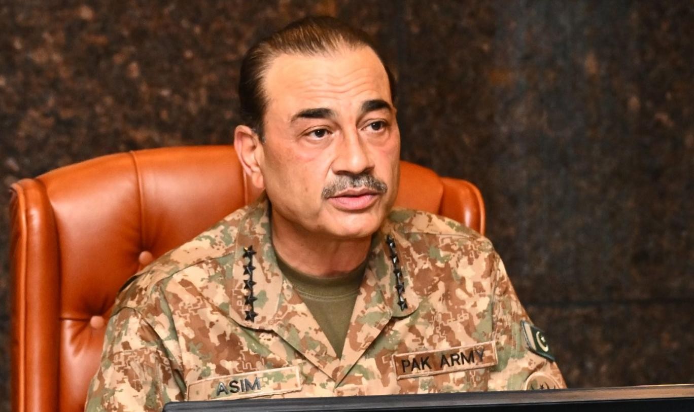 ’جہاں بھی ہوں، ضرب لگائیں گے‘: فیلڈ مارشل کا عسکریت پسندوں کو نشانہ بنانے کا عزم