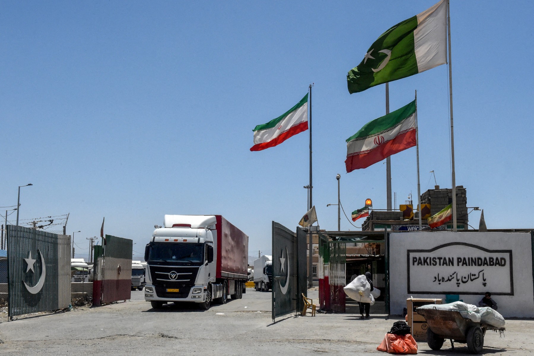 ایران کی جانب سے ایل پی جی کی برآمد پر پابندی نہیں: پاکستان میں ایرانی سفیر