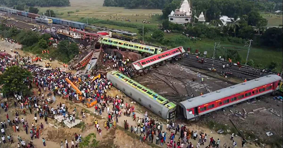 288 morts dans un accident de train en Inde, l’identification des corps est un défi majeur (responsables)
