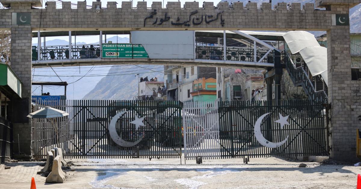 طورخم کشیدگی: پاکستان افغانستان بارڈر دوسرے روز بھی بند | Independent Urdu