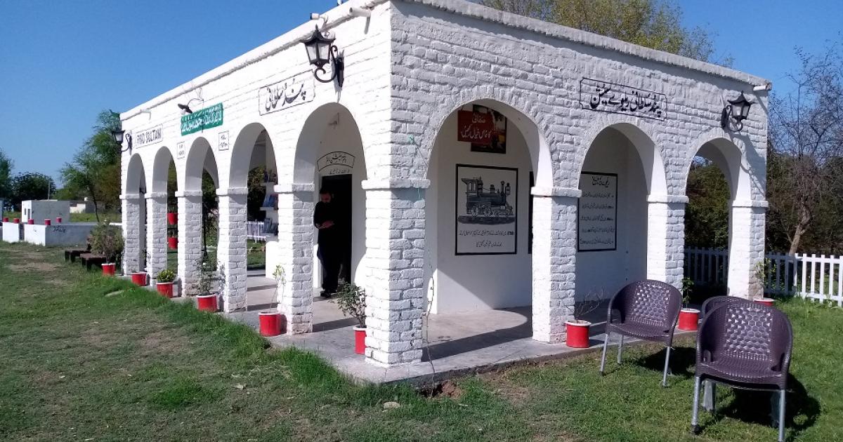 A software engineer who built a model of a railway station in Pind Soltani