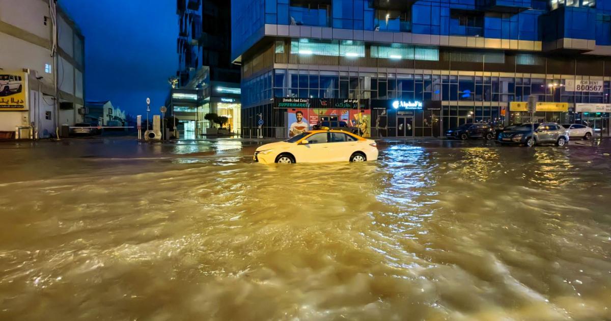 Heavy rains in Dubai: Flight cancellations, traffic jams on roads