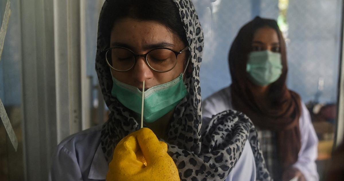 Another wave of corona in the world, but cases in Pakistan are ‘less than one percent’