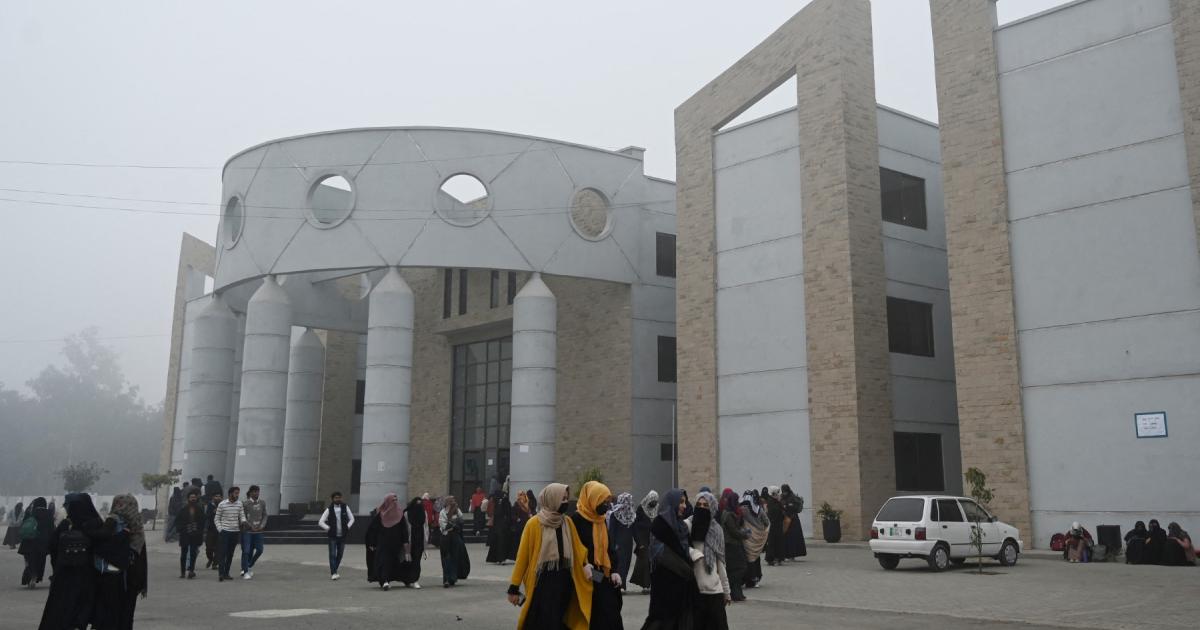 جامعات میں اساتذہ کی کارکردگی کیسے جانچی جائے؟