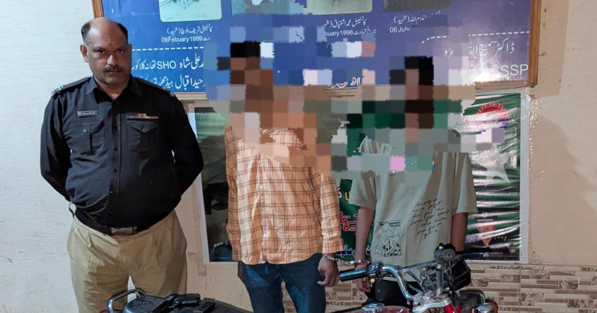 کراچی: لیاری میں پولیس کی کارروائی، رحمان ڈکیت کے بھتیجے سمیت دو گرفتار