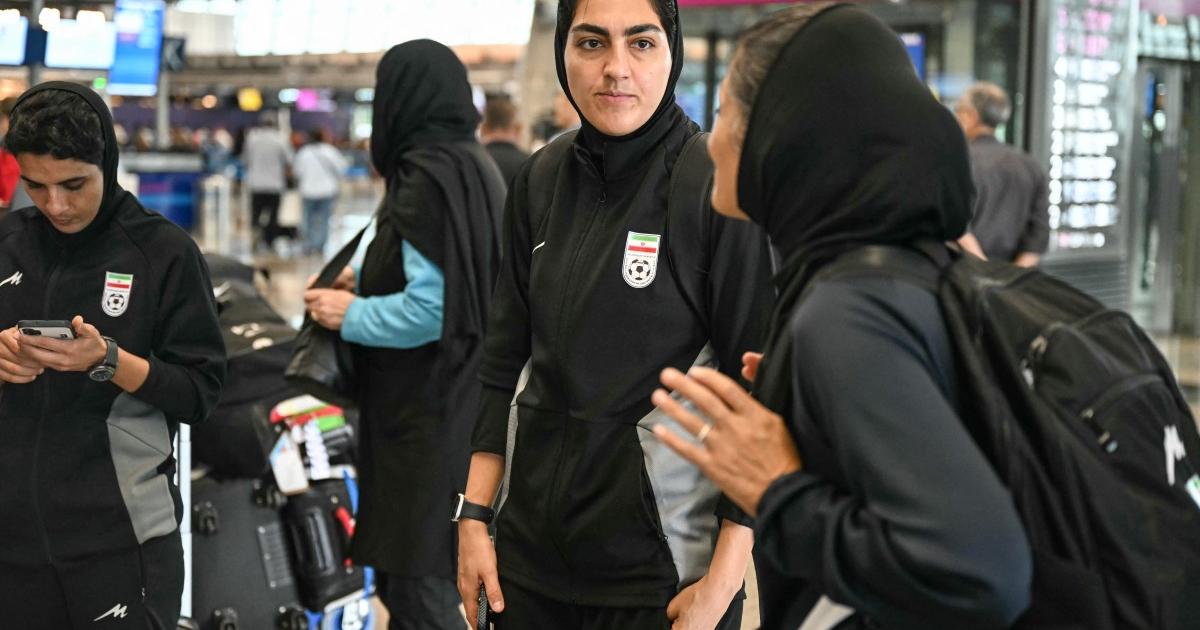 ایرانی خواتین فٹبال ٹیم ملائیشیا سے واپسی کے سفر پر روانہ