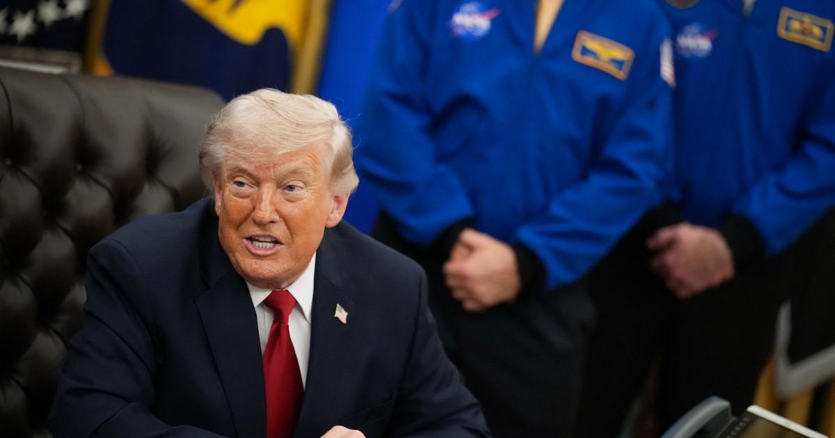 ’بمباری سے زیادہ موثر‘: ٹرمپ کی ایرانی ناکہ بندی کئی ماہ تک جاری رکھنے کی دھمکی