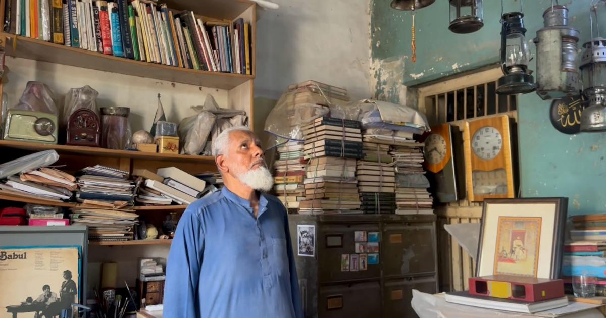 ’وقت کا محافظ‘: کراچی کے احمد انور نے گھر کو میوزیم بنا دیا