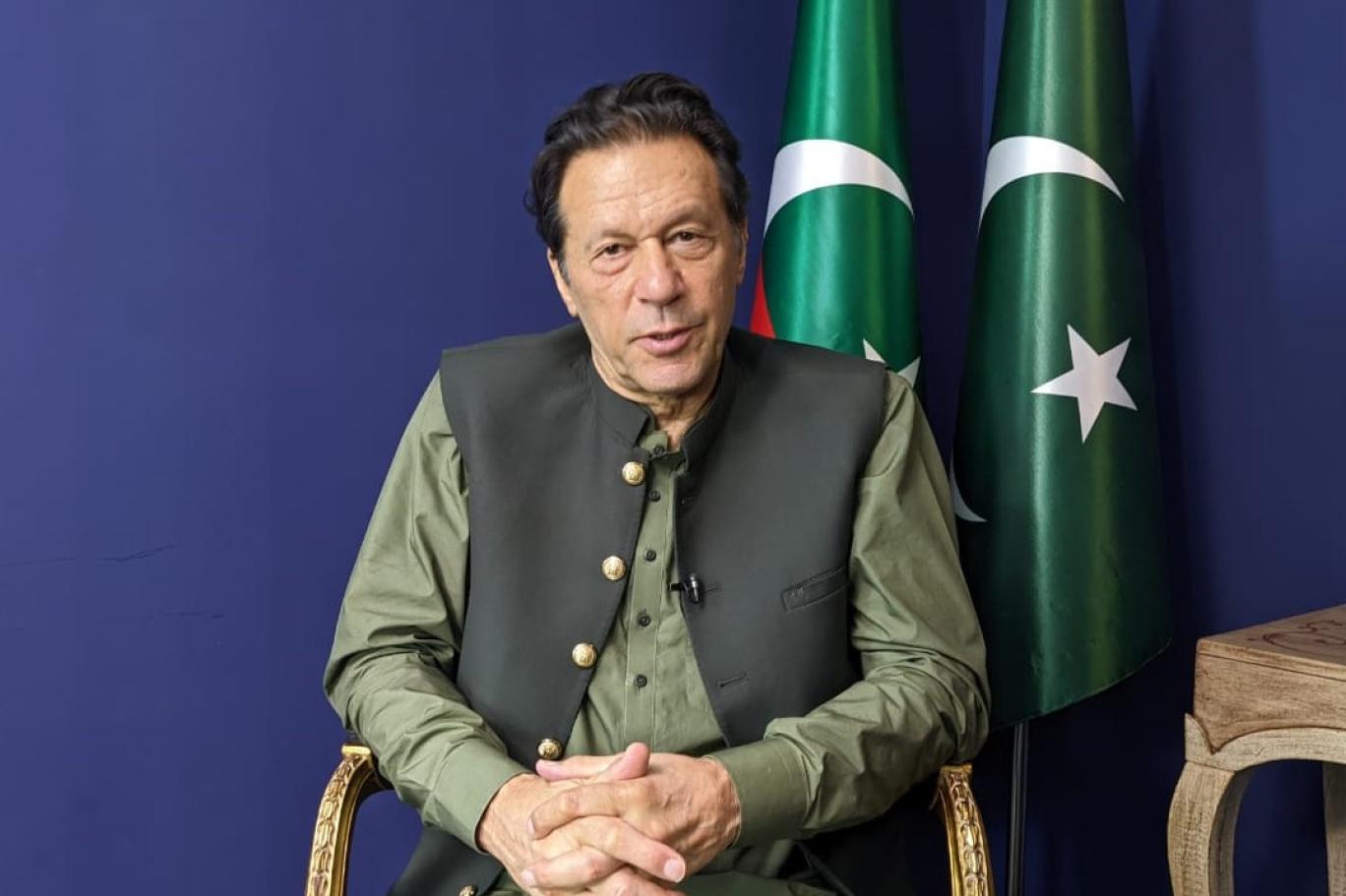 اس میں کوئی شک نہیں کہ فوجی عدالتیں میرے لیے ہیں: عمران خان ...