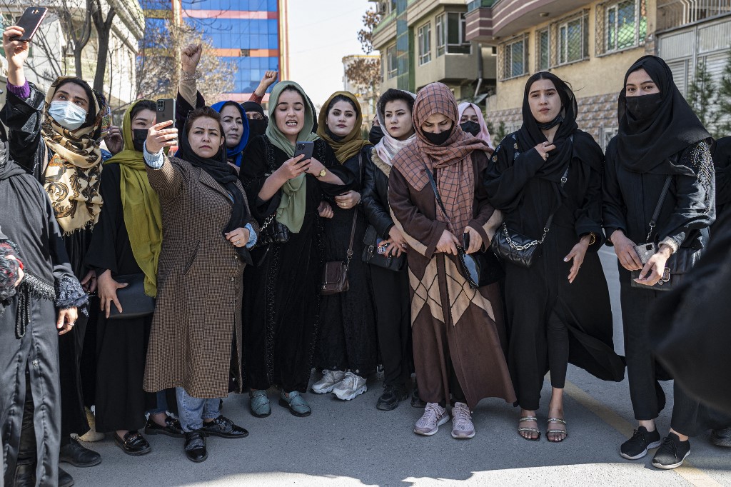 afghan women protest