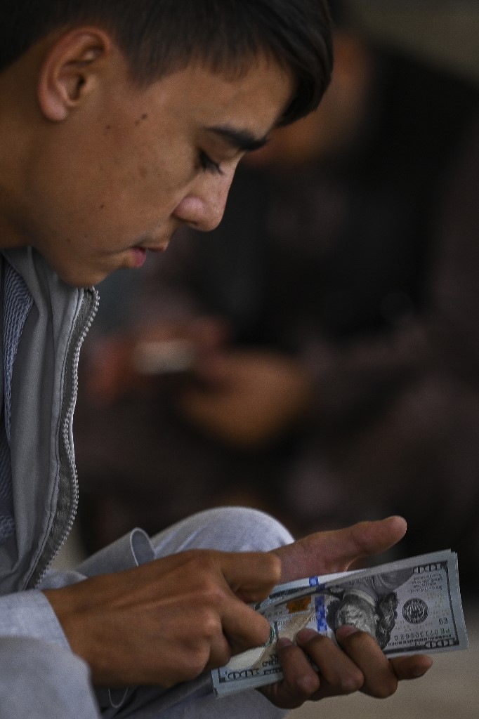 afghan currency.jpg