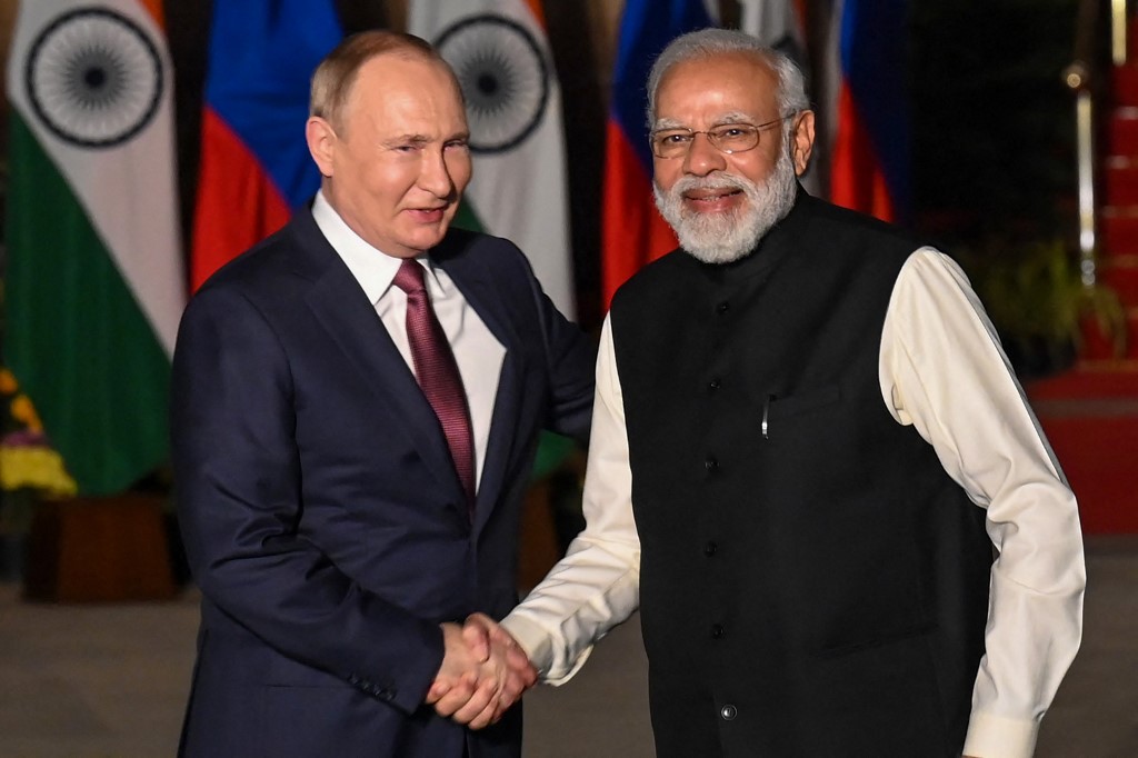 Modi and Putin.jpg